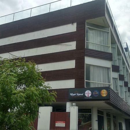 The Bentley Seaside Boutique Hotel Chennai Exterior photo